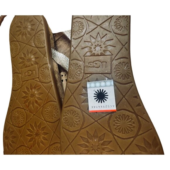 UGG Women's Silver Cork Sandals  Adjustable Strap Casual Comfort.Size 9 - Picture 9 of 11